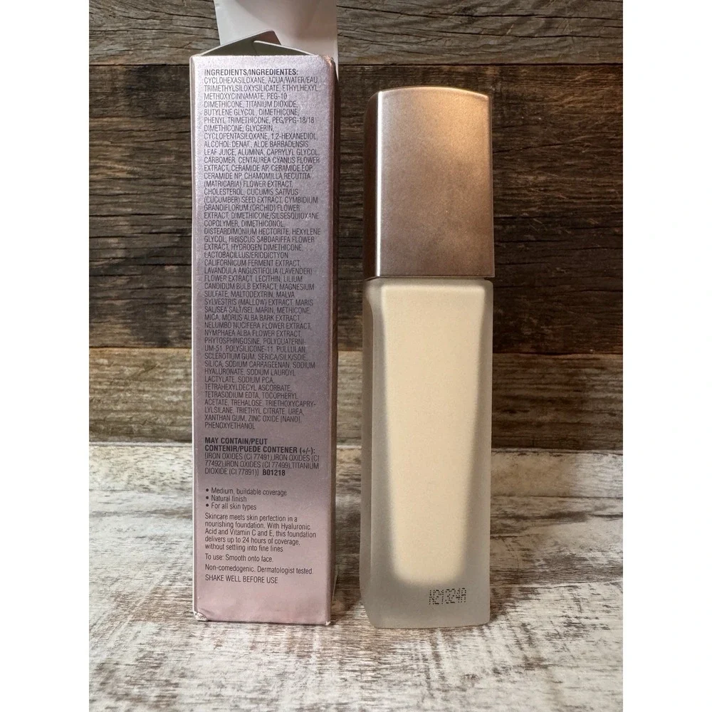 Elizabeth Arden Flawless Finish Skincaring Foundation‎ 120W | 1.0 oz